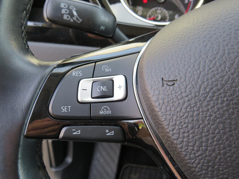 Volkswagen Touran 2.0TDi Highline
