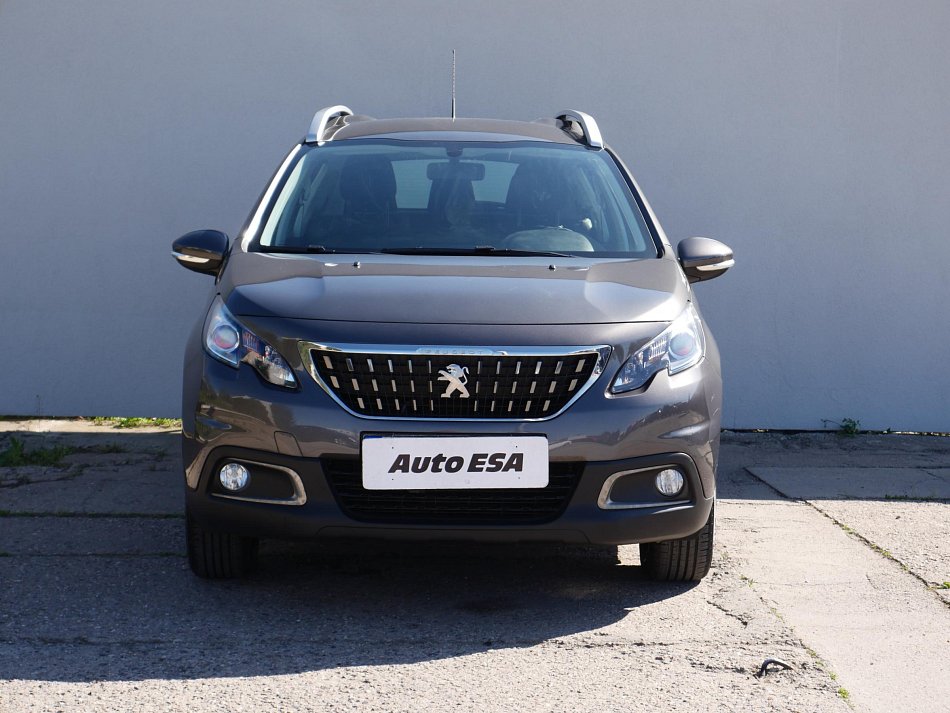 Peugeot 2008 1.2i 