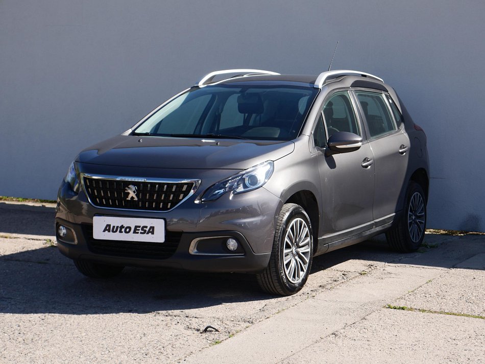 Peugeot 2008 1.2i 
