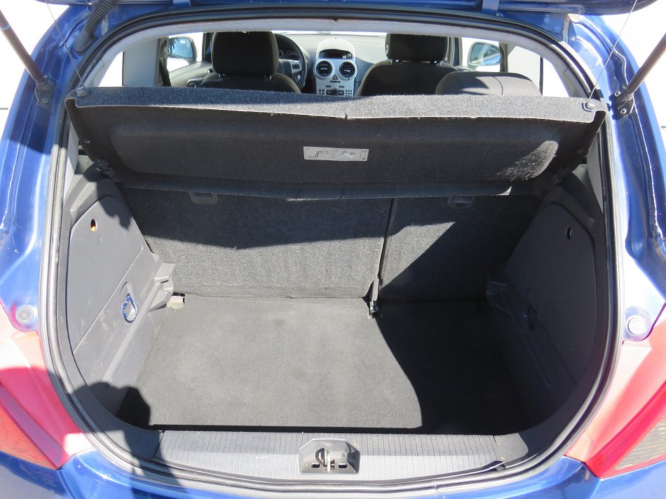 Opel Corsa 1.2i 