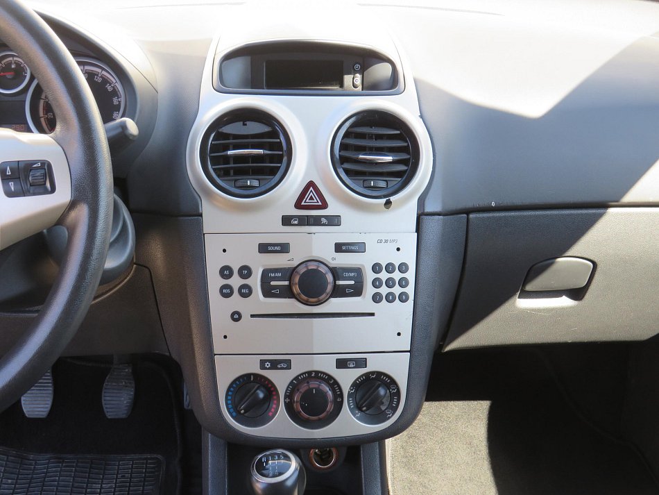 Opel Corsa 1.2i 