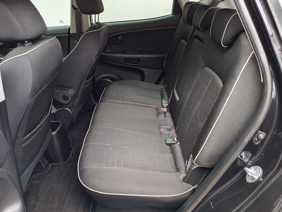 Kia Venga 1.6 CRDi  DreamTeam