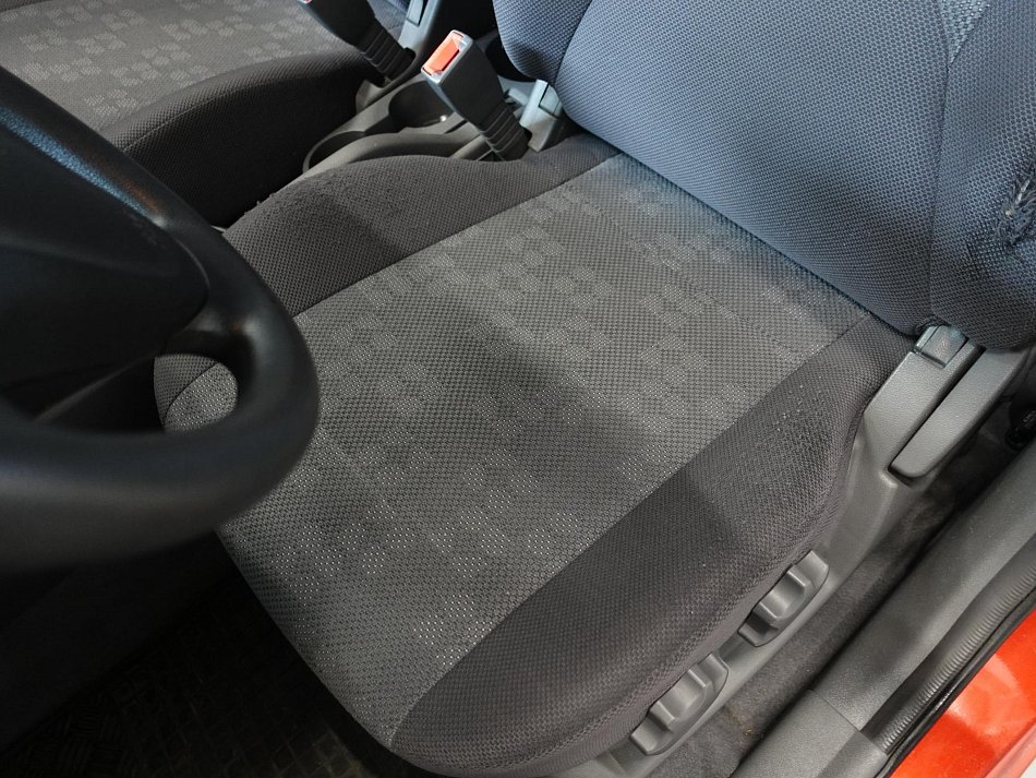 Kia Rio 1.4i 