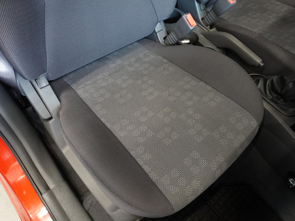 Kia Rio 1.4i 