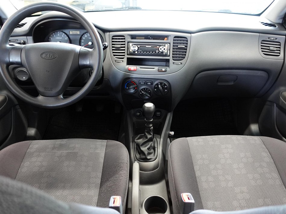 Kia Rio 1.4i 