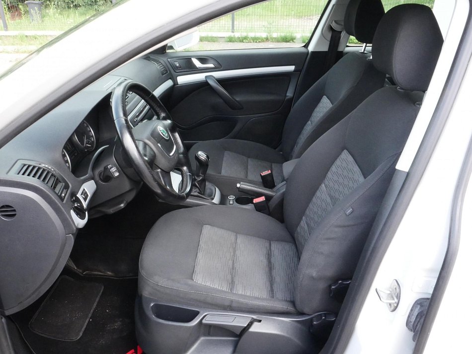 Škoda Octavia II 1.6 TDi Ambiente
