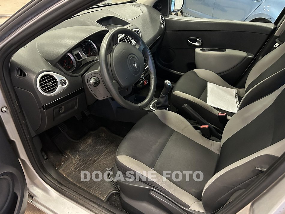 Renault Clio 1.2i 