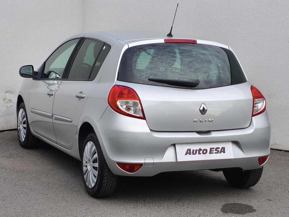 Renault Clio 1.2i 
