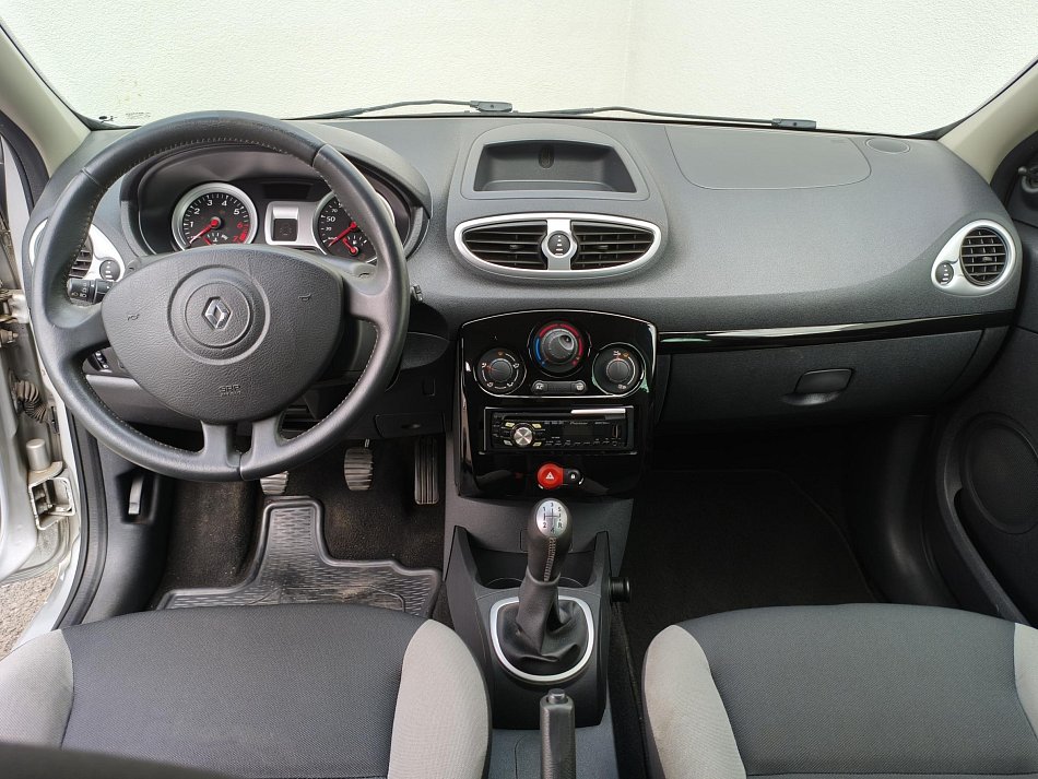 Renault Clio 1.2i 
