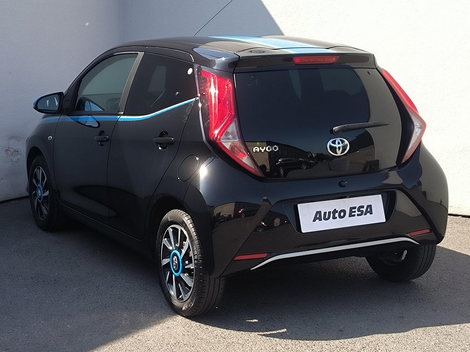 Toyota Aygo 1.0i 