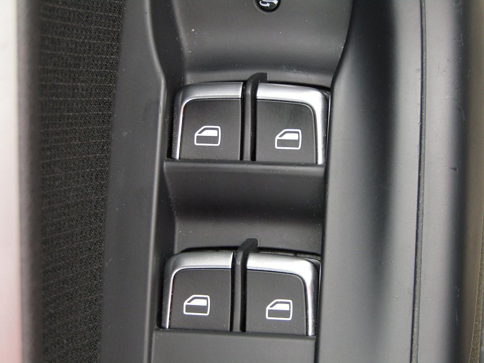 Audi Q3 2.0 TDi S-line quattro