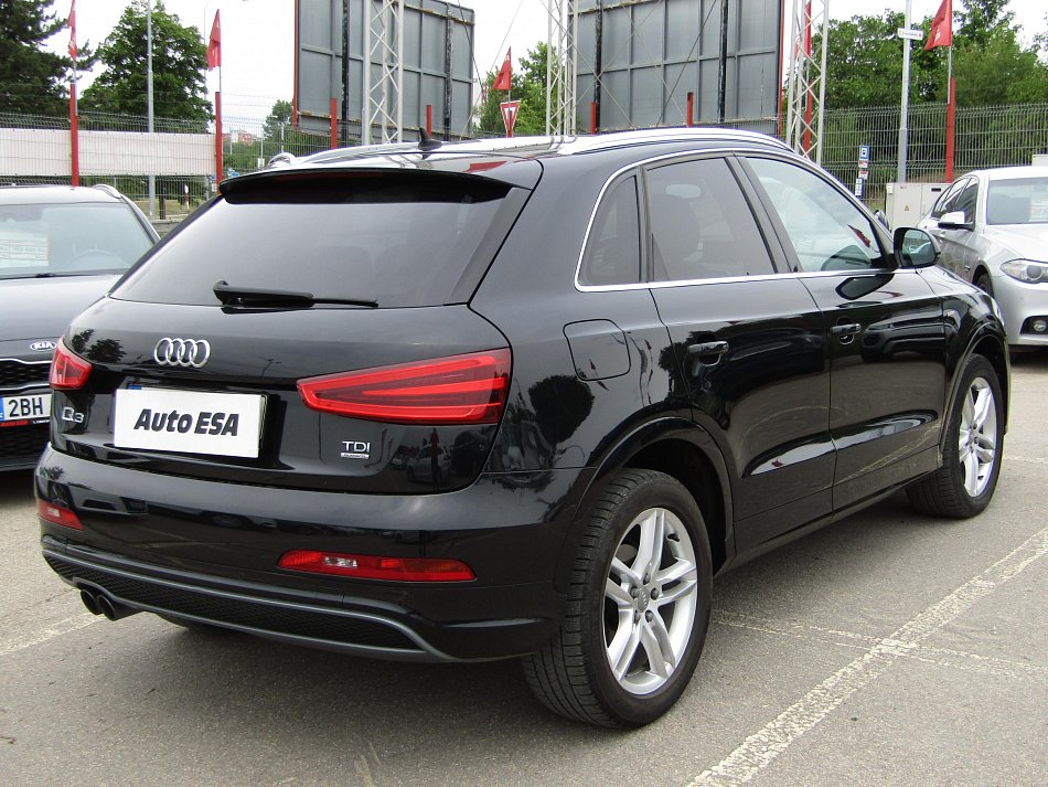 Audi Q3 2.0 TDi S-line quattro