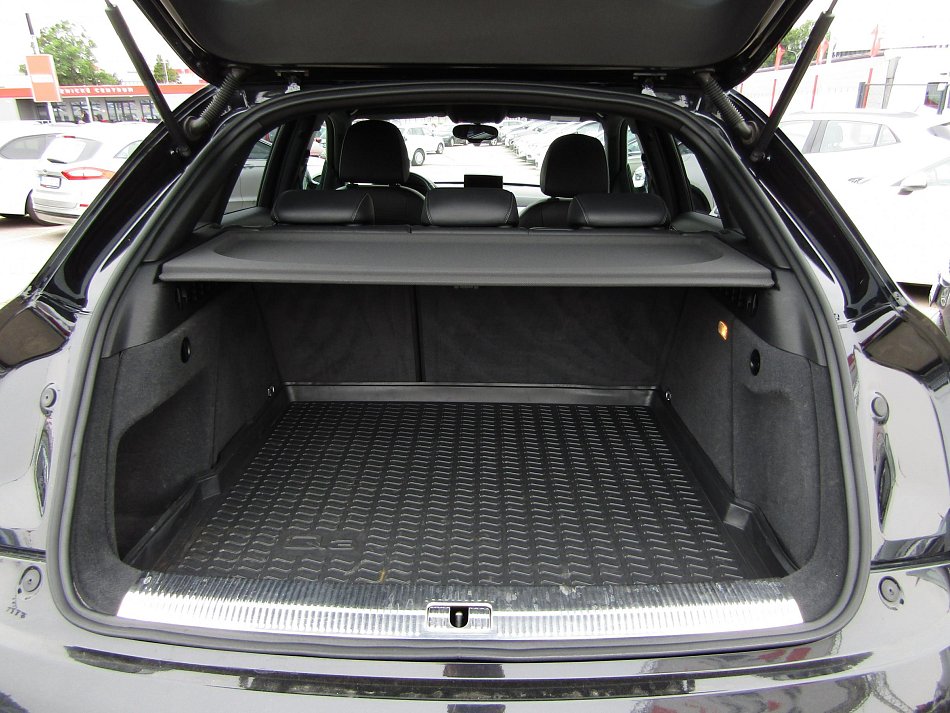Audi Q3 2.0 TDi S-line quattro