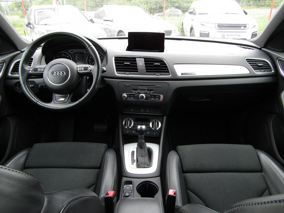 Audi Q3 2.0 TDi S-line quattro