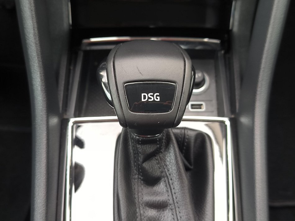 Škoda Karoq 1.5TSi Ambition