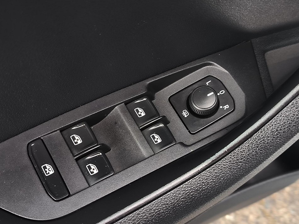 Škoda Karoq 1.5TSi Ambition