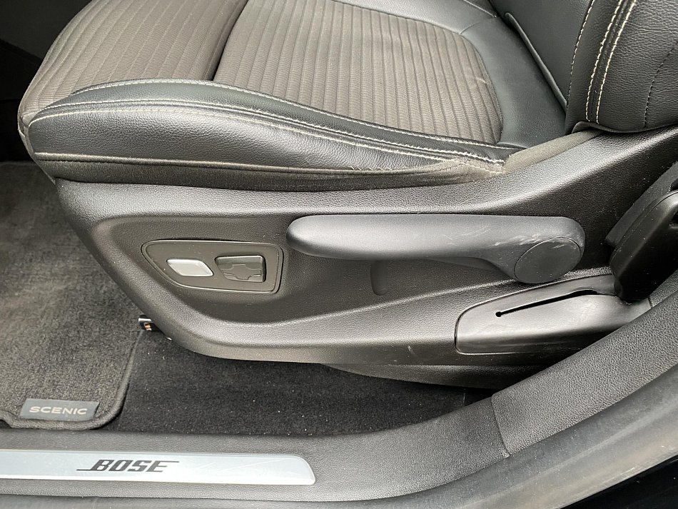 Renault Grand Scénic 1.7dCi BOSE Edition