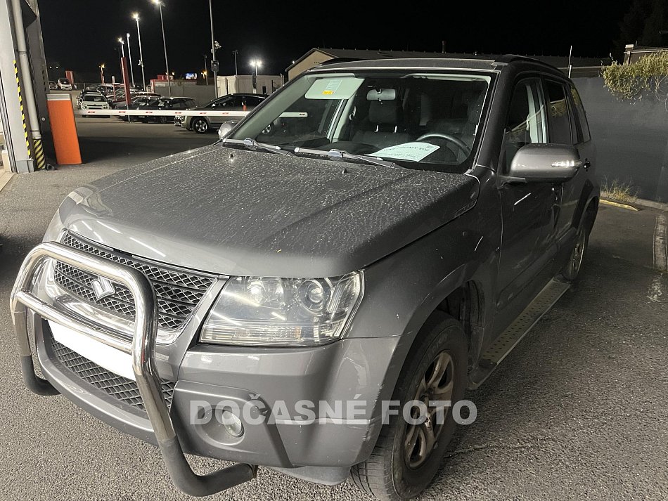 Suzuki Grand Vitara 2.4 i 
