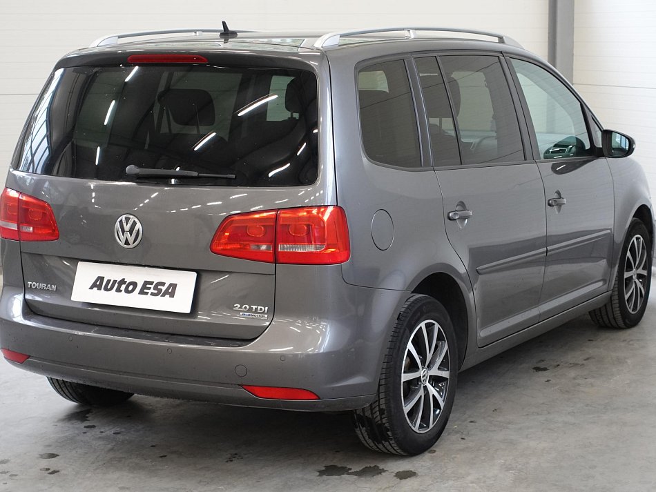 Volkswagen Touran 2.0 TDi 