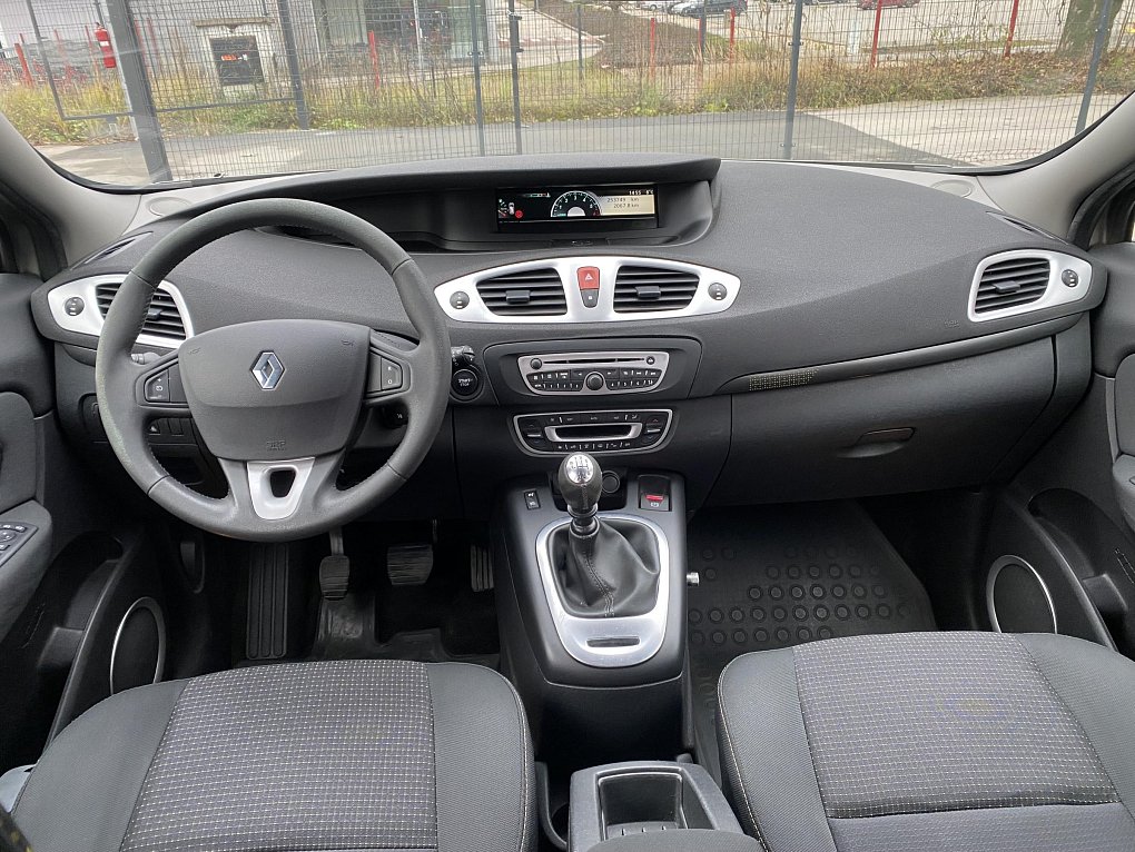Renault Grand Scénic 1.9dCi 