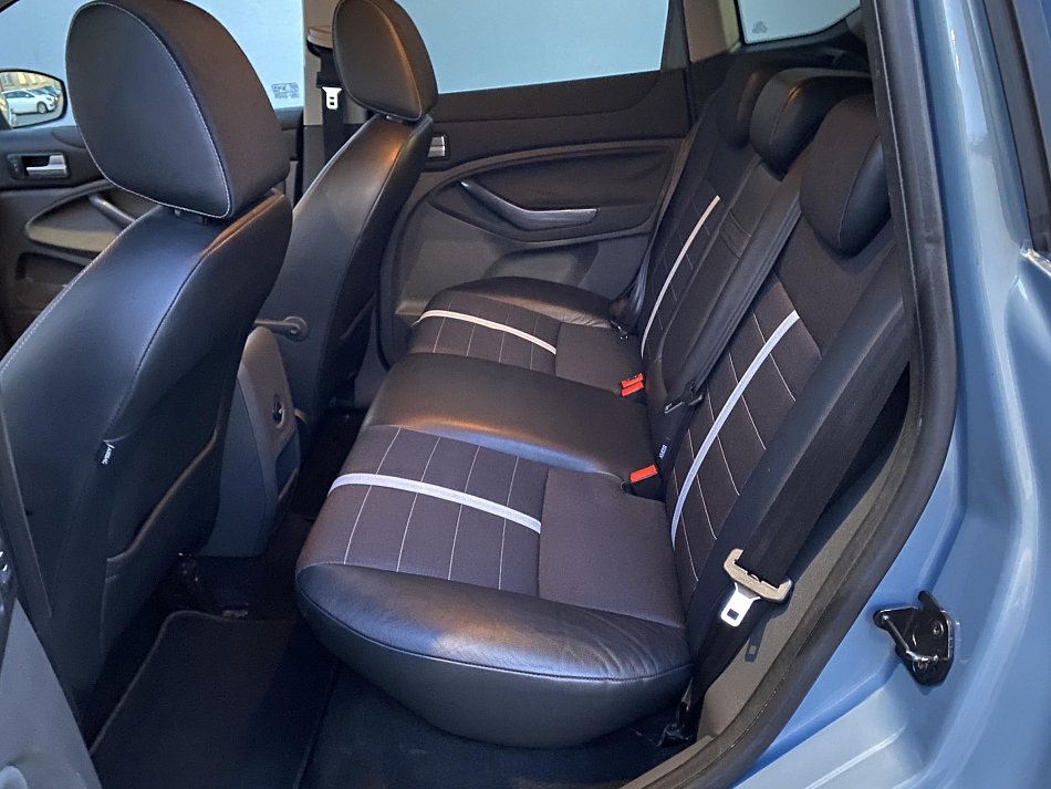 Ford Kuga 2.5 i  4x4