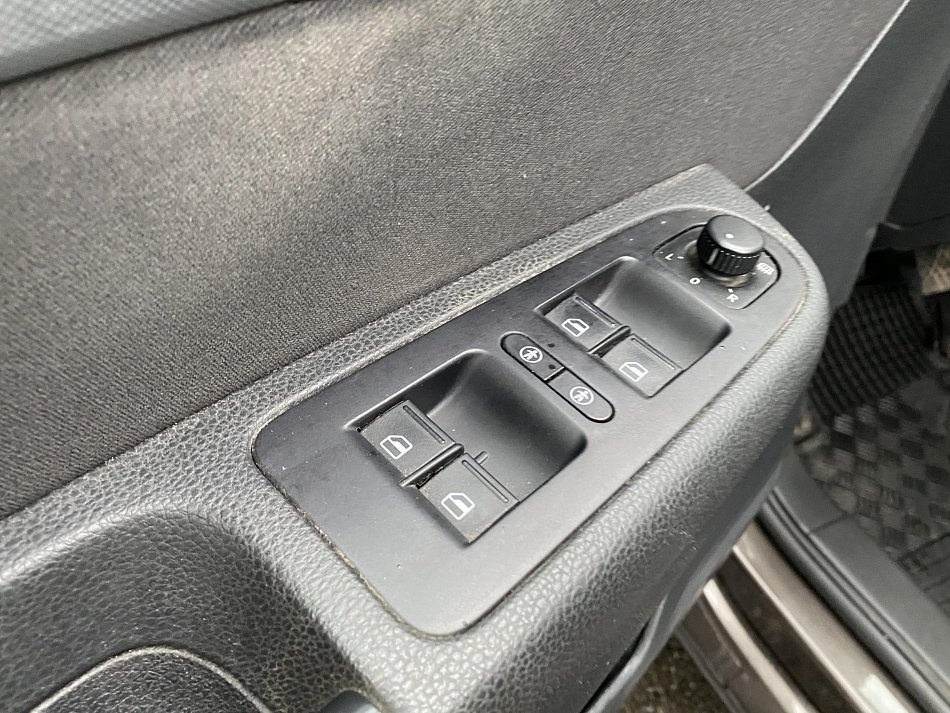 Volkswagen Sharan 2.0 TDi 