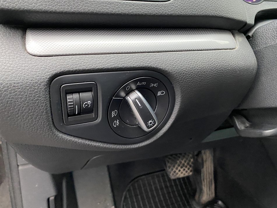 Volkswagen Sharan 2.0 TDi 