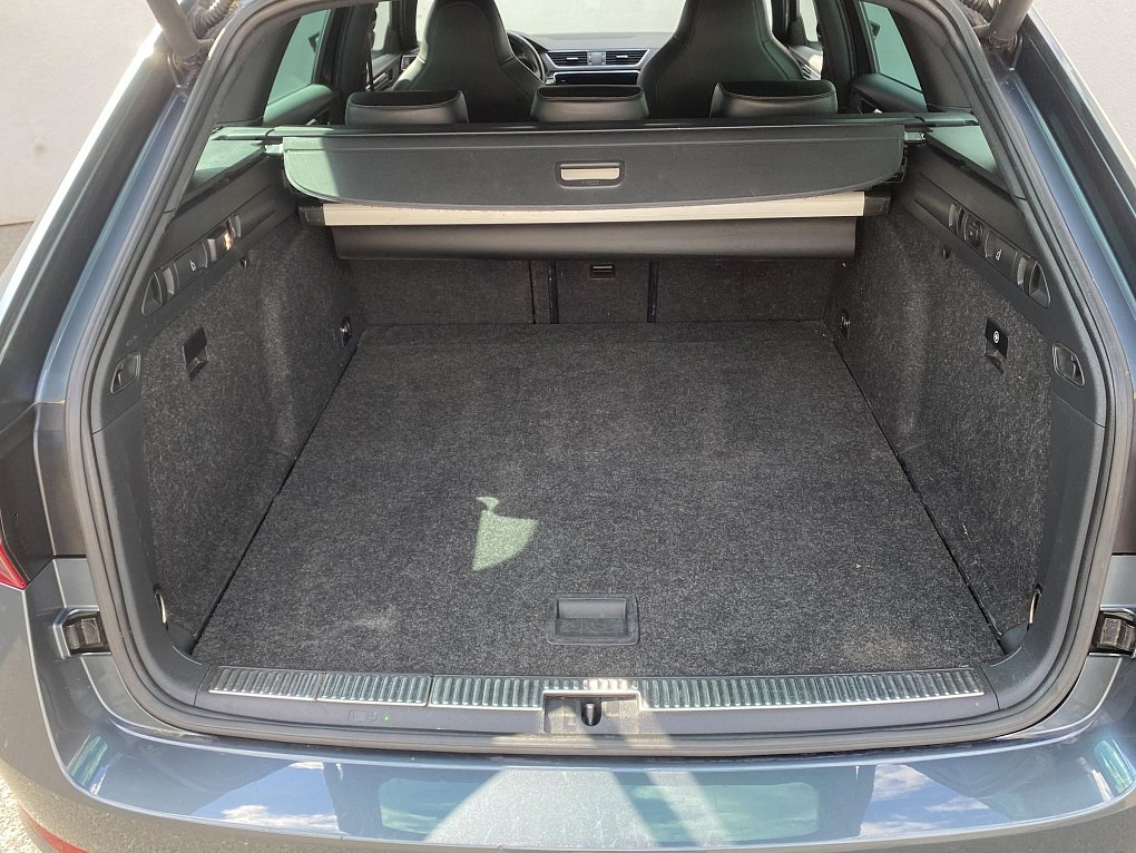 Škoda Superb III 2.0 TSi SportLine
