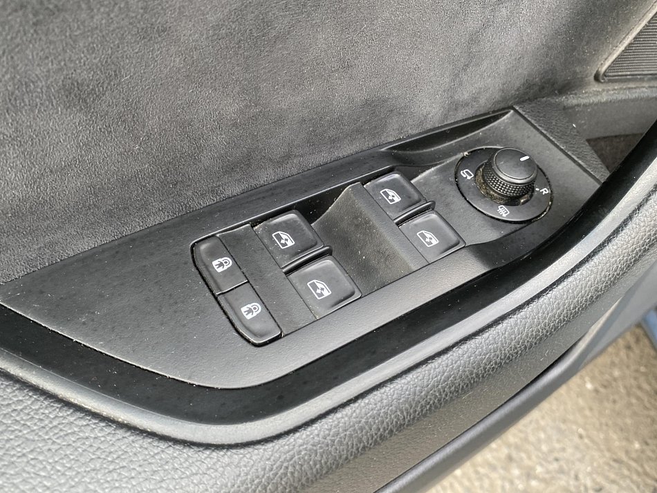 Škoda Superb III 2.0 TSi SportLine