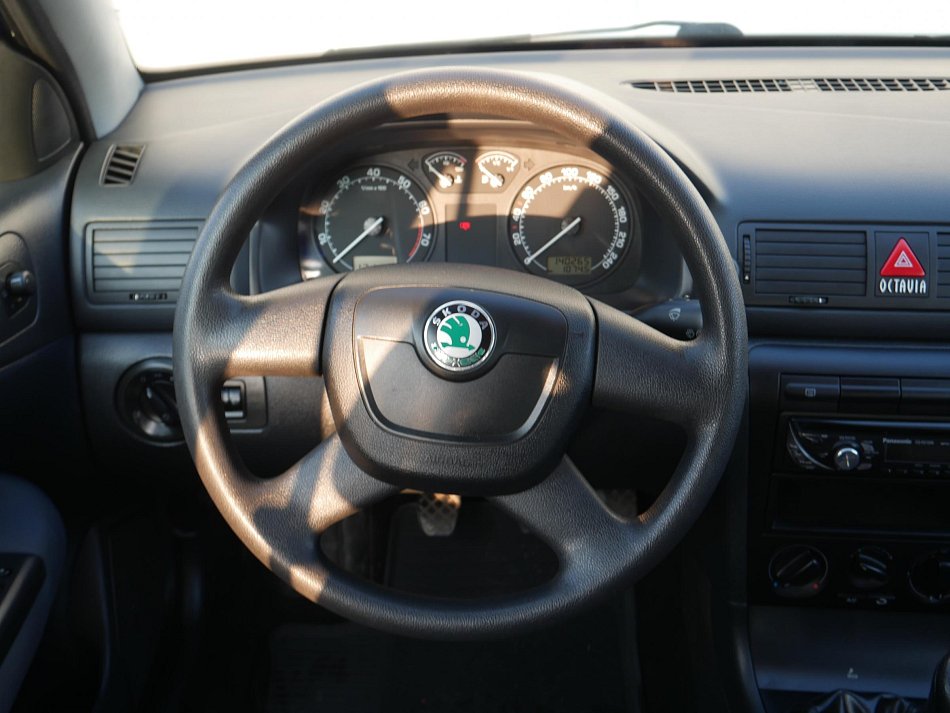 Škoda Octavia 1.6i Tour