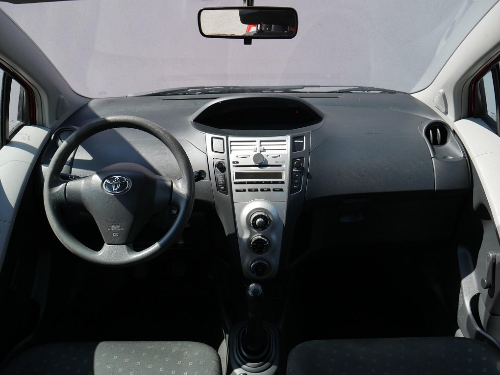 Toyota Yaris 1.0i 