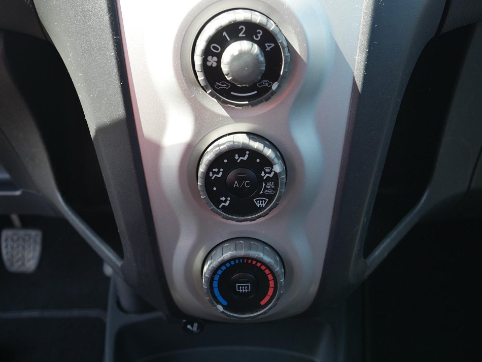 Toyota Yaris 1.0i 