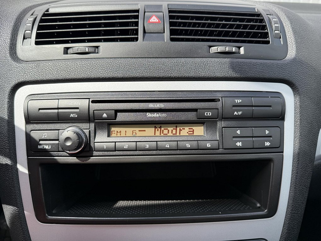 Škoda Octavia II 1.6 MPi Ambiente