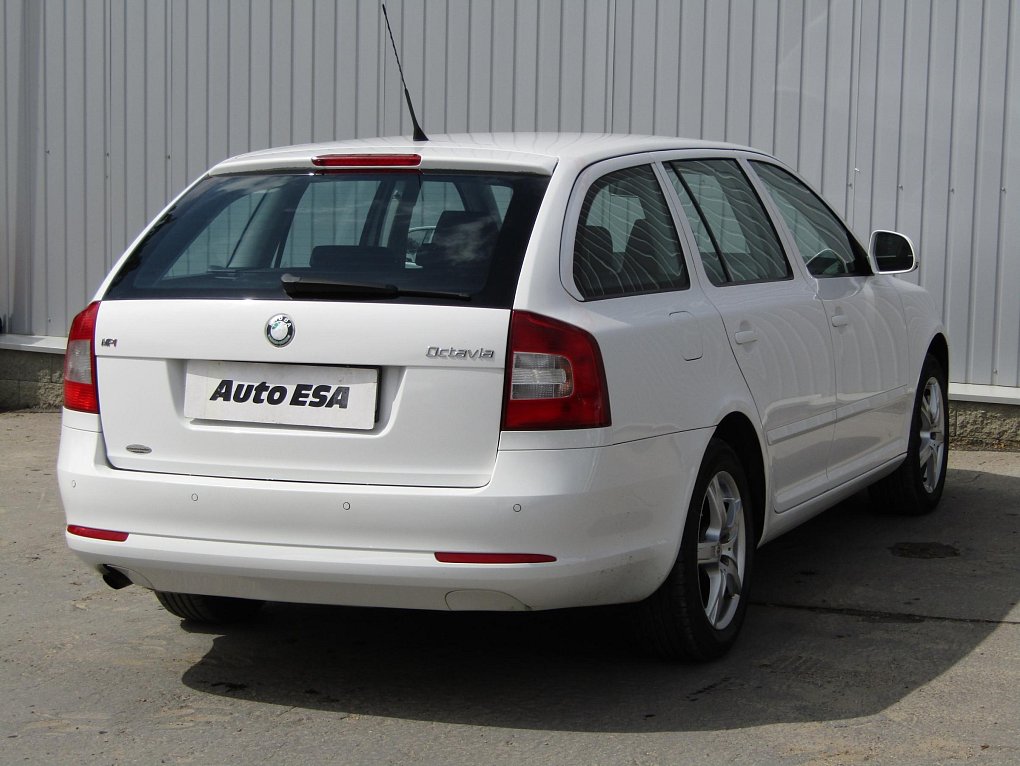 Škoda Octavia II 1.6 MPi Ambiente
