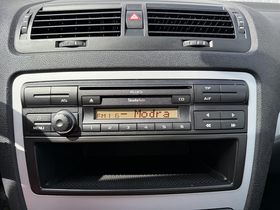 Škoda Octavia II 1.6 MPi Ambiente