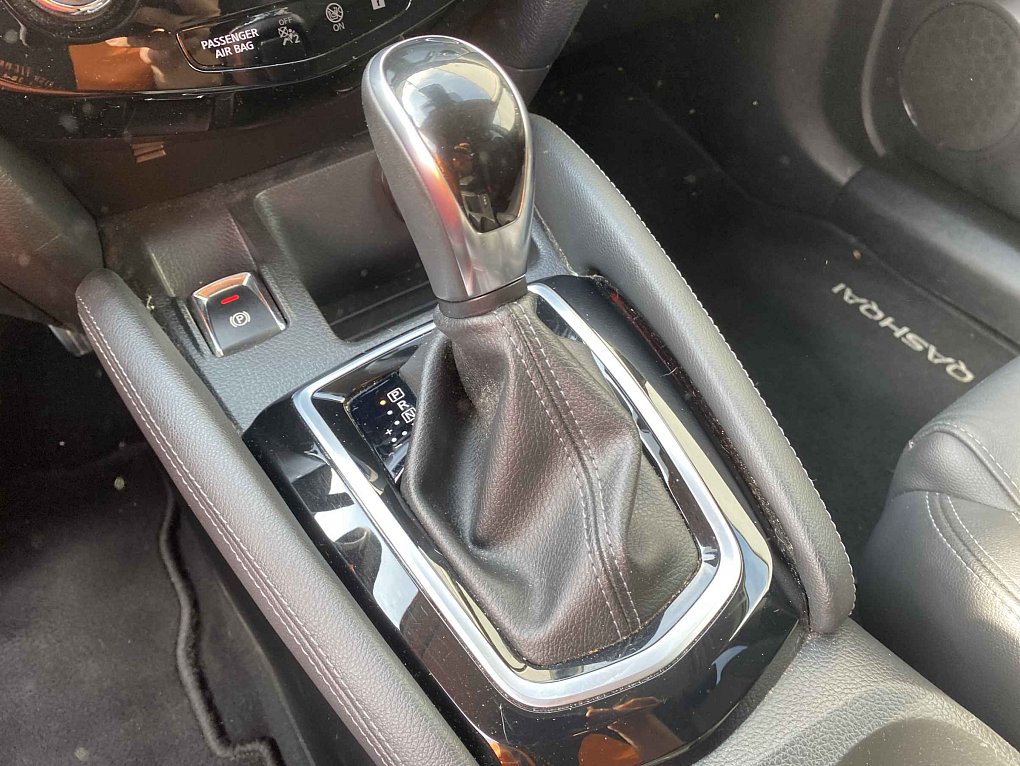 Nissan Qashqai 1.3DiG-T N-Connecta