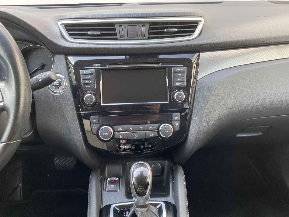 Nissan Qashqai 1.3DiG-T N-Connecta