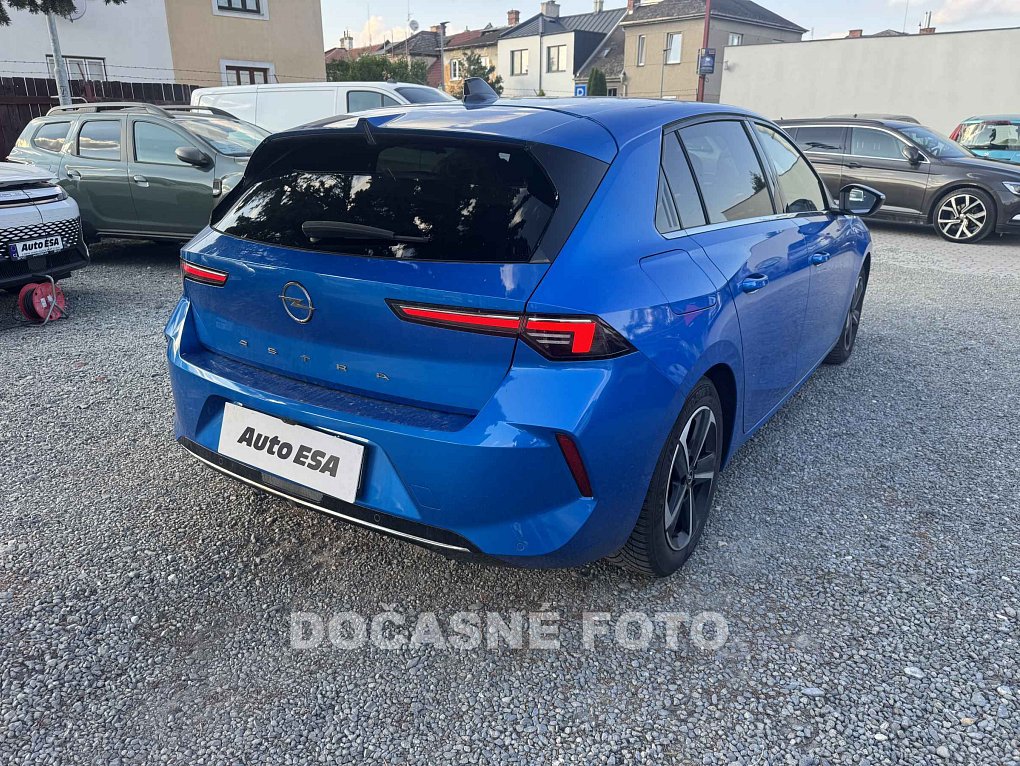 Opel Astra 1.2PT 