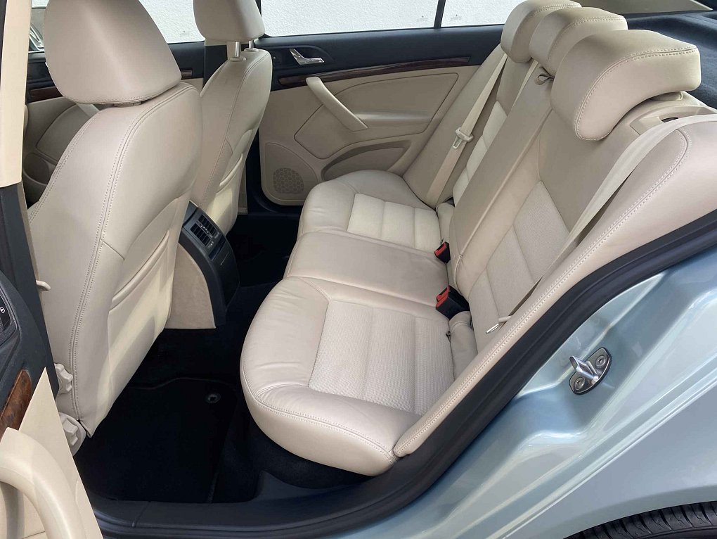Škoda Octavia II 1.6 TDi Elegance