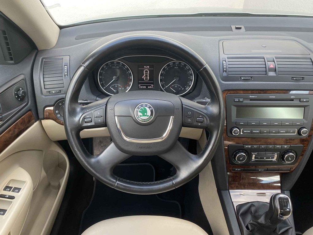 Škoda Octavia II 1.6 TDi Elegance