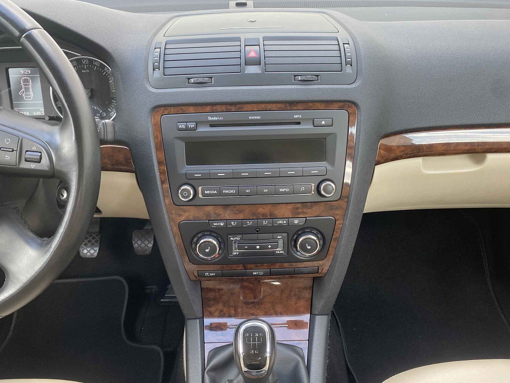 Škoda Octavia II 1.6 TDi Elegance