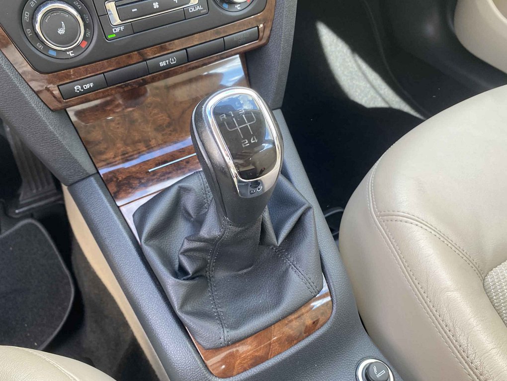 Škoda Octavia II 1.6 TDi Elegance