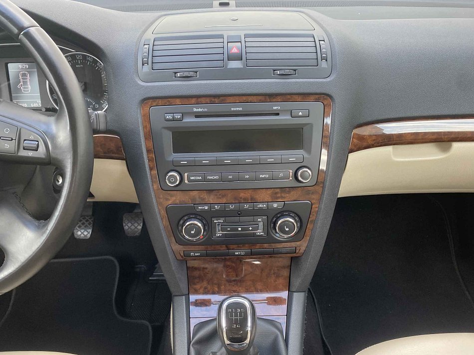 Škoda Octavia II 1.6 TDi Elegance