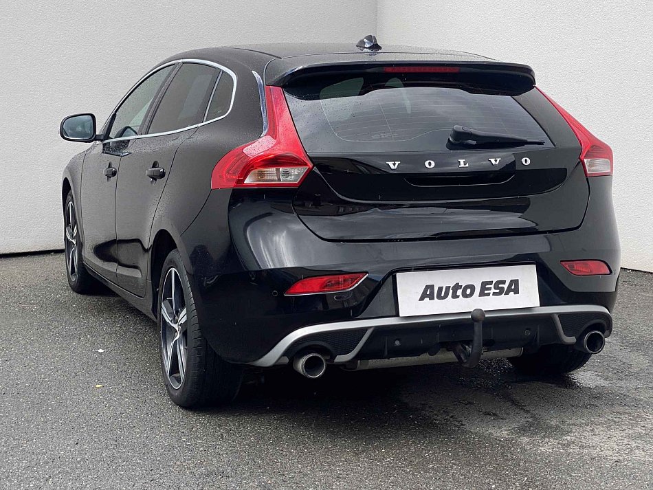 Volvo V40 2.0i 