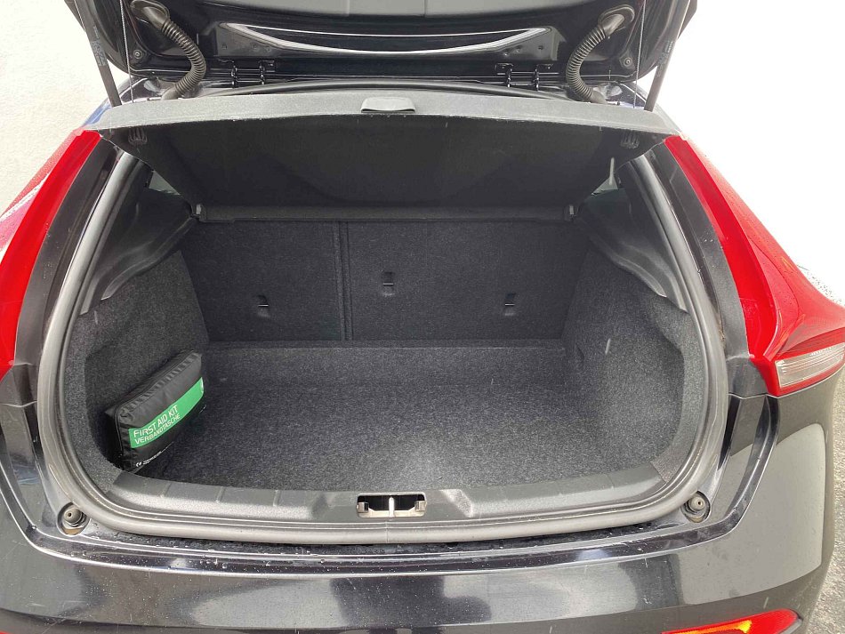 Volvo V40 2.0i 