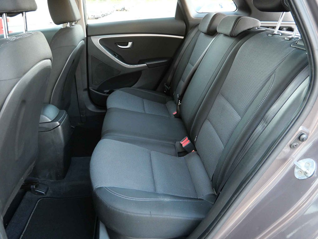Hyundai I30 1.6 MPi 