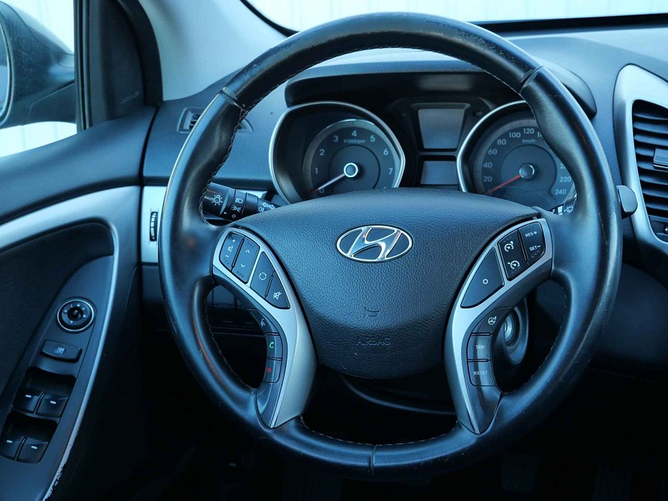 Hyundai I30 1.6 MPi 