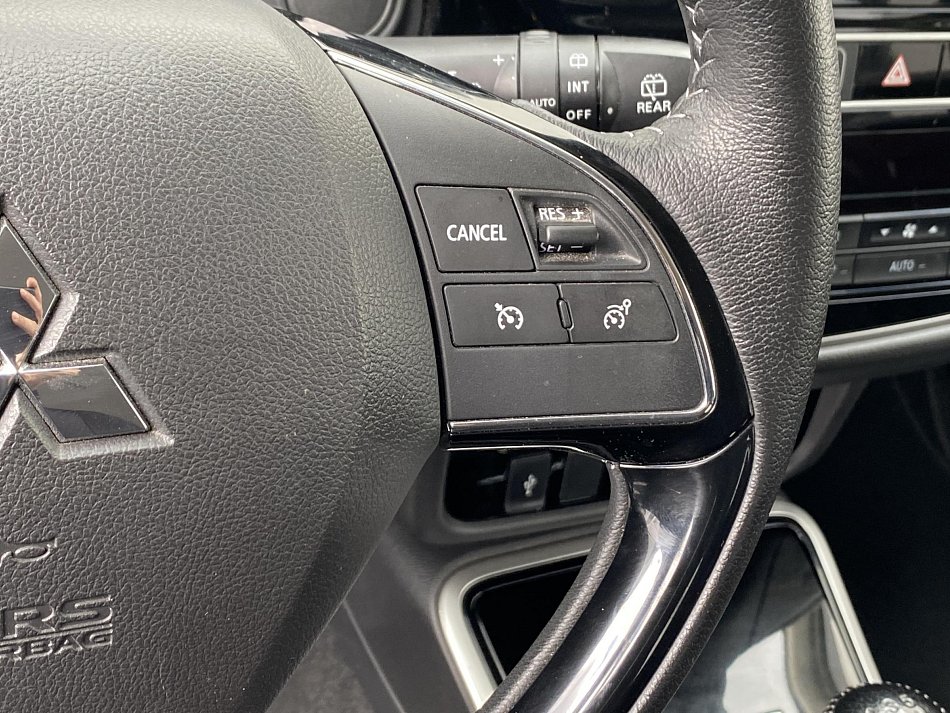 Mitsubishi Outlander 2.0 MIVEC 