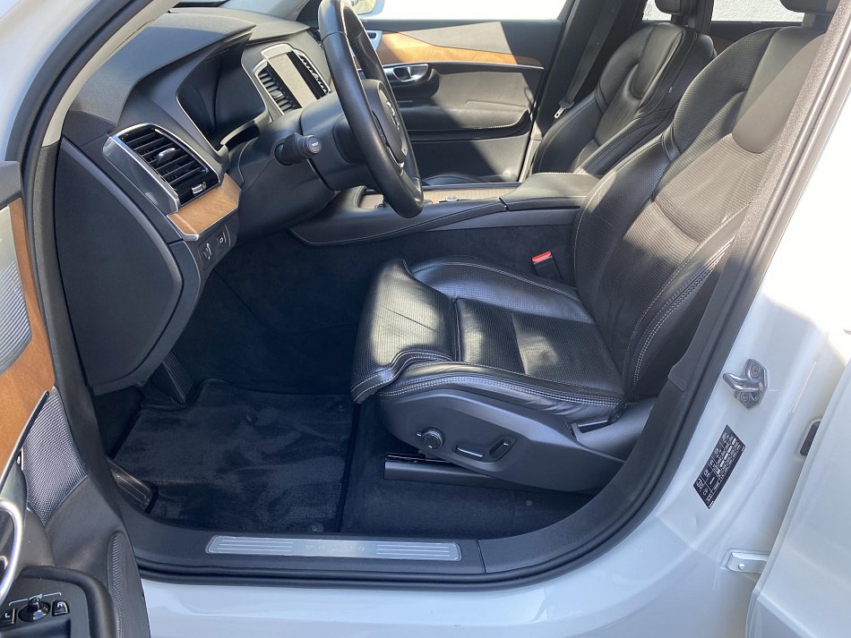 Volvo XC90 2.0D5  4x4, 7míst