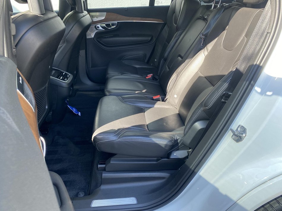 Volvo XC90 2.0D5  4x4, 7míst